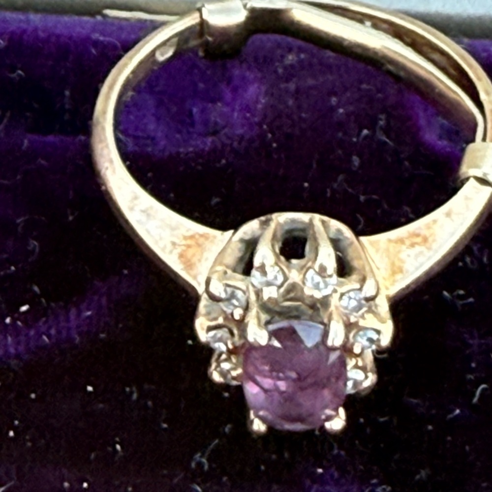 Early 1900’s 10k Yellow Gold Ruby and Diamond Ring (5) - Picture 3 of 6